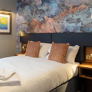 Hotel Keavan's Port Hotel,